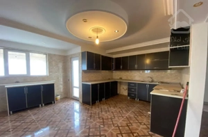 فروش واحد ۱۸۶ متری در کریم اباد