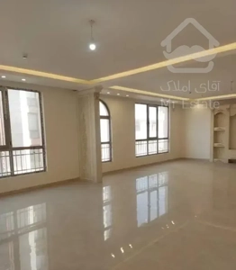 آپارتمان ۱۷۵ متری چسبیده به وکیل آباد