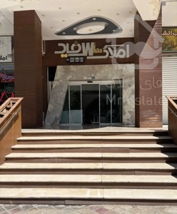 فروش یک واحد اپارتمان با سن ساخت پایین