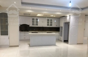 ۱۱۷ متر//چهارباغ شرقی