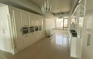 فرشته چناران ۳۰۰ متر با تراس قابل چیدمان