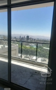 ۲۵۰ متر ۳ خواب  ( طبقه یازدهم )    (  دید شهر )