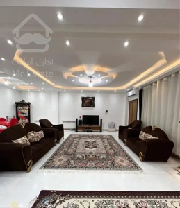 فروش آپارتمان ۱۳۰متری ۳خواب حیاط دار ۲طبقه تکواحد