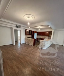 145 متر شمال کاخ