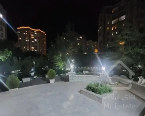 فروش واحد ۱۴۴ متری ۳ خواب در شهرک محلاتی