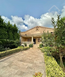 ویلاباغ‌۵۰۰م مبله‌کامل حیاط‌دلباز مناسب‌زندگی‌دائم