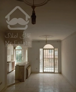 آپارتمان دانشگاه/۸۲متری/طبقه ۲