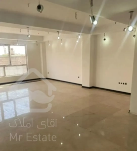 ۸۲متر/۸واحدی/روی همکف/پارکینگ /سند شخصی