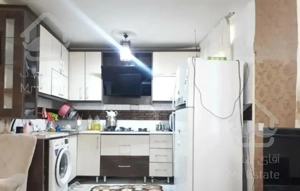 ۴۶ متری / پارکینگ سندی / ط ۳