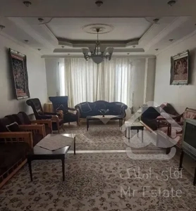 ۱۱۷متر سه خوابه تراورتن سالن پرده خور فول امکانات