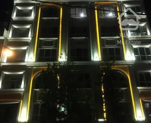 ۳۰۰ متر نوساز متریال