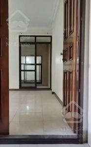 ۸۶ متر  / تک واحدی / حیاط در اختیار