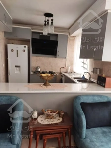 تاژ فاز 3 طبقه اول 73 متر پارکینگ مسقف انباری