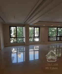 ۲۰۰ متر ساسان/تک واحدی با کیفیت/۳ جهت نور گیر