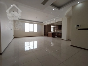 آپارتمان ۱۰۰ متر « ۳ بر نورگیر » شهرزیبا / ۳ ساله