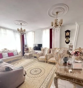 ۸۵متر دو خواب * جمالزاده جنوبی * پارکینگ دار