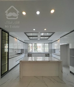 ۱۰۱متر/آلاله شرقی/۲خواب/فول/کوچه های نیلوفر