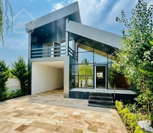 مناسب‌سکونت‌دائم*ویلامدرن۳۰۰متر/سندششدانگ‌/شهرکی