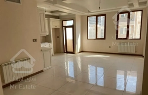 ۷۷ متر ۲ خواب ۸ساله تراورتن سالن پرده خور