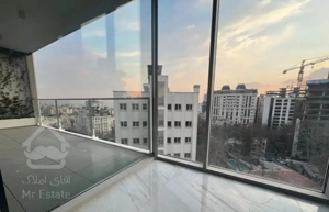 آپارتمان 235 متر مدرن در طبقات بالای برج برند