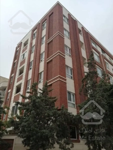 ۱۰۵ متر ۳ خواب فول امکانات رو به آفتاب