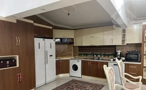 فروش آپارتمان۱۱۰متر۲خواب سنددار در مرکز شهر