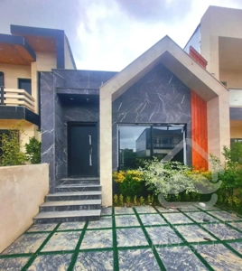 ویلای استخر دار شهرکی /موقعیت عالی