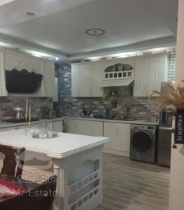 واحد ۱۲۰ متری سه خواب بازسازی شده همکف