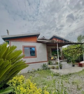 باغ ویلا ۳۰۰ متری سرسبز و مشجر / بهر جاده اصلی