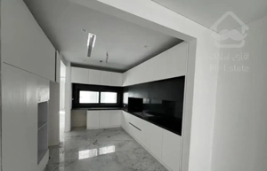 نیاوران شمال کاخ / ۸۵ متر۲ خواب / مدرن لوکس