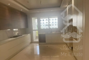 ۲۴۵ متر در ولنجک چشم انداز کوهستان