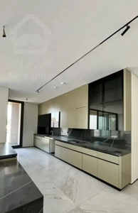 زعفرانیه ۲۵۰ متر  ۳خواب مستر (نـوساز)