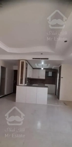 شریفی منش ۹۰متر ۲خوابه غرق نور