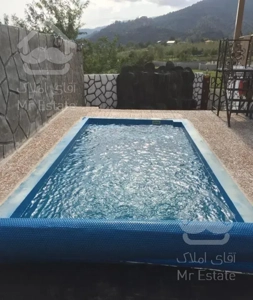 استخر دار سند تک برگ  کنار چشمه کوهپایه