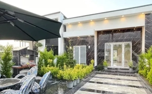 باغچه ویلا ۲۰۰ متری نمامدرن فضاسازی شده