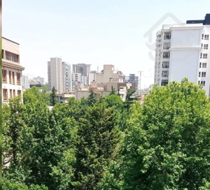 ۱۷۵متر نیاوران، ویو مشجر، تراس قابل چیدمان، منعطف