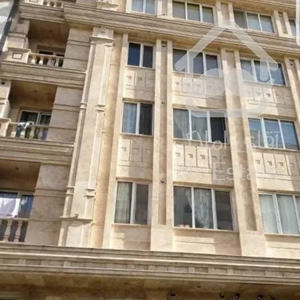 ۷۰‌متر لوکس