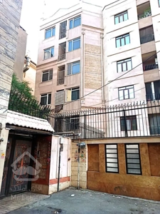 75 متری دو خواب شیک با پارکینگ و آسانسور و انباری و بالکن تکواحدی در خیابان دامپزشکی