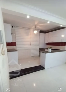 فروش آپارتمان 68 متری دو خواب تکواحدی طبقه اول با پارکینک و انباریو بالکن  وفول نوسازی و شیک در خ جیحون