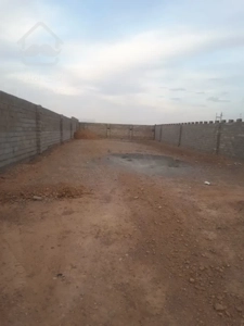 زمین 4 دیواری باغی / حاجی آباد نجف آباد