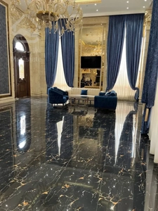 رونیکا پالاس نیایش؛ نفسی تازه‌ در قلب شهر