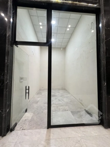 فروش مغازه 16 متری در مرکز خرید رونیکا مال هروی