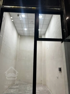 فروش دفتر تجاری ۱۹ متری کنار پله برقی در رونیکامال