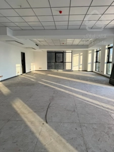 فروش واحد اداری 197 متری ویو دار خوش نقشه و فول امکانات در رونیکاپالاس غروی