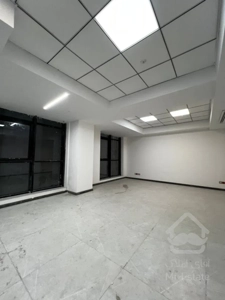 80 متر اداری در پارک اداری غروی با امکانات خاص