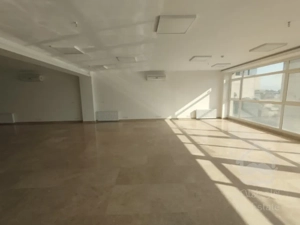اجاره موقعیت اداری       240 متر      میرزای شیرازی