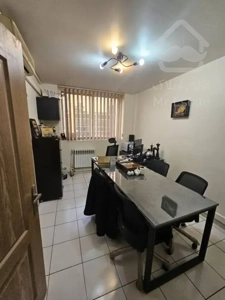 اجاره موقعیت اداری       240 متر        وزرا