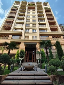 اجاره آپارتمان 200 متری در زعفرانیه