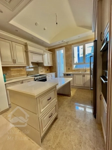 فروش آپارتمان 183 متری در زعفرانیه