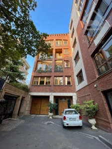 فروش آپارتمان 173 متری در زعفرانیه